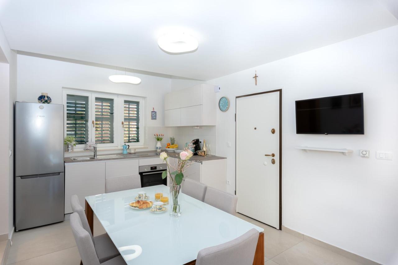 Apartment "Dida" With Free Private Parking Solin Exterior photo